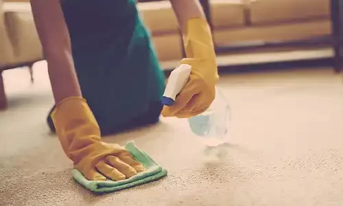 پاک کردن لکه ماست از فرش